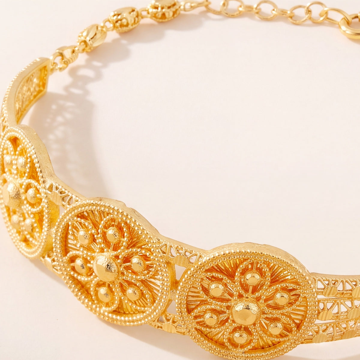 Diamond Cut Circle Cuff Bracelet (D2) design detail