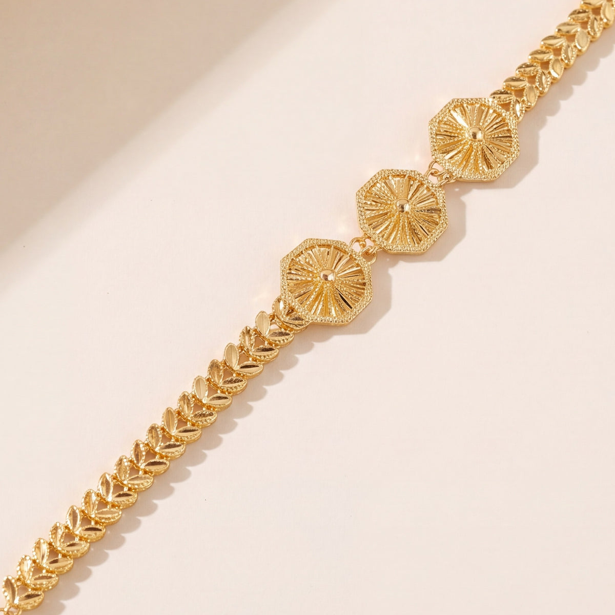 Diamond Cut Hexa Bracelet (D1) design detail