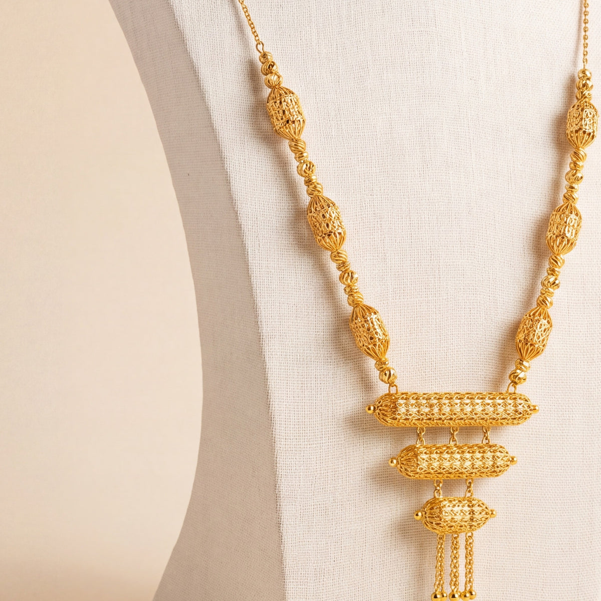 3 Step Mala Necklace 4 design detail