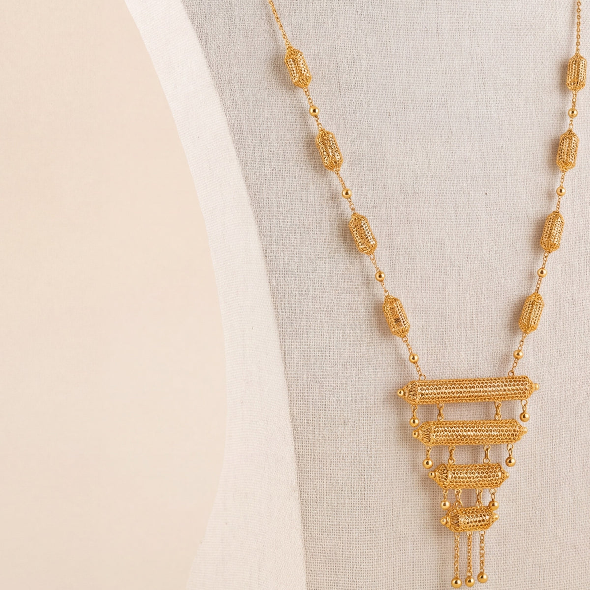 4 Step Mala Necklace 14 design detail
