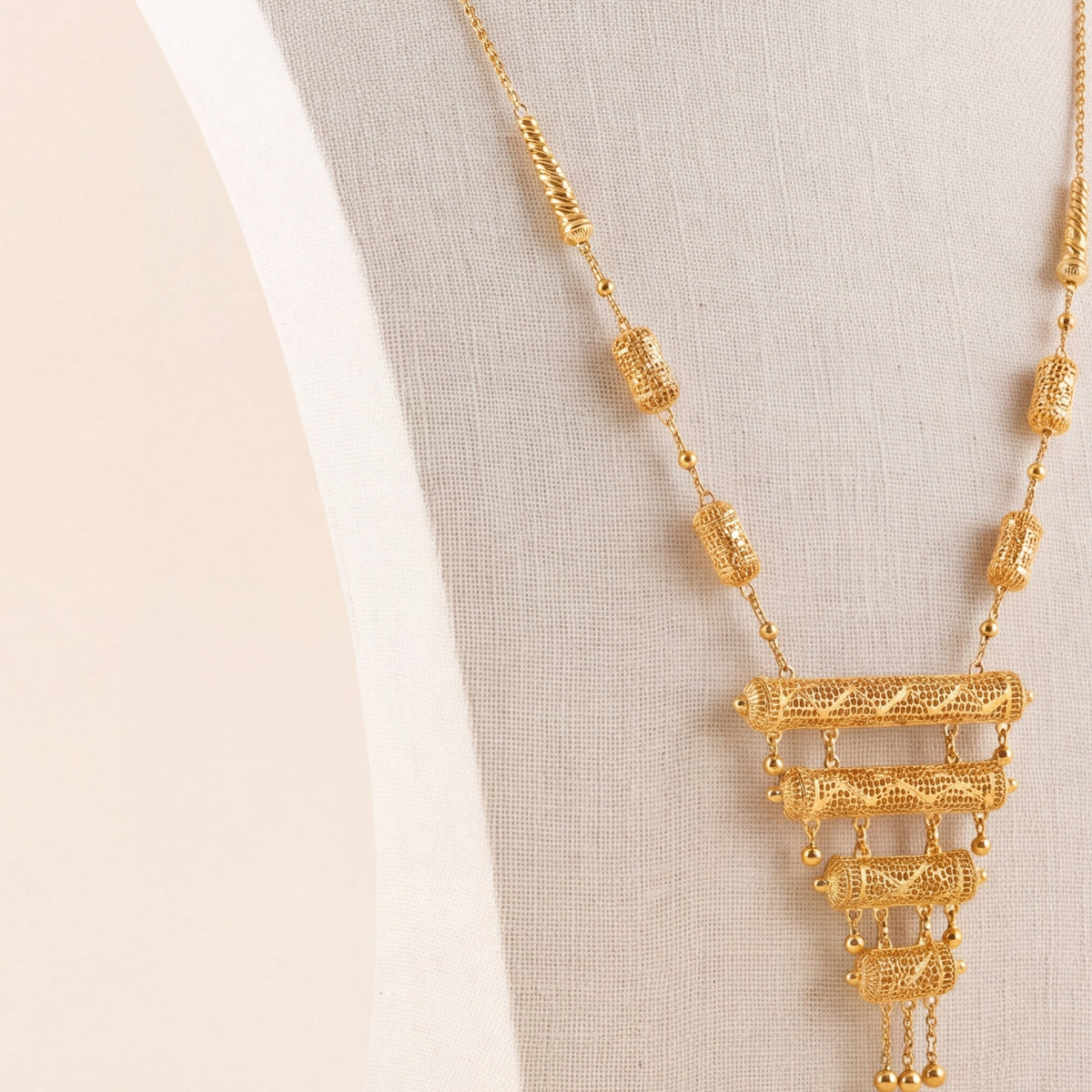 4 Step Mala Necklace 18 design detail
