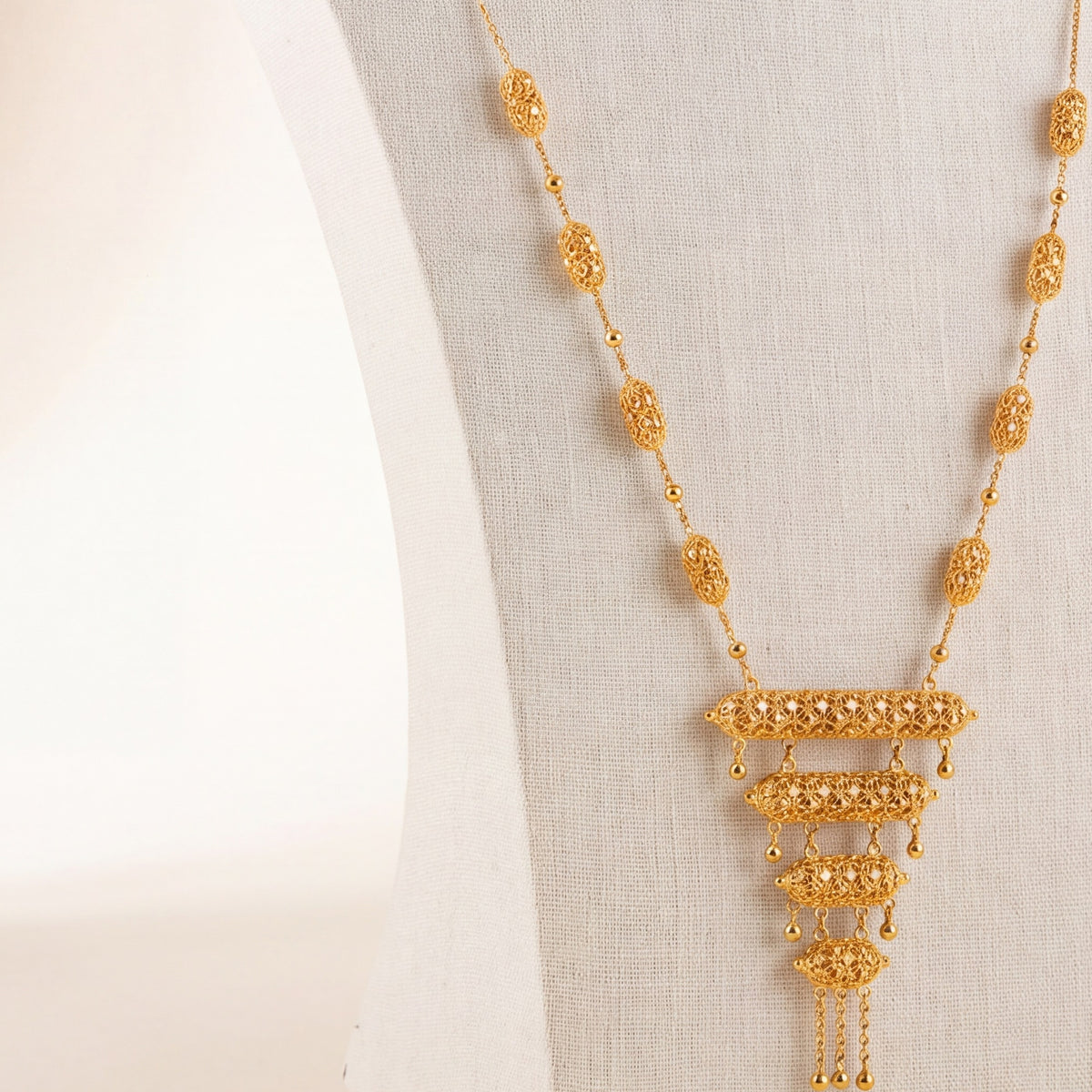 4 Step Mala Necklace 3 design detail