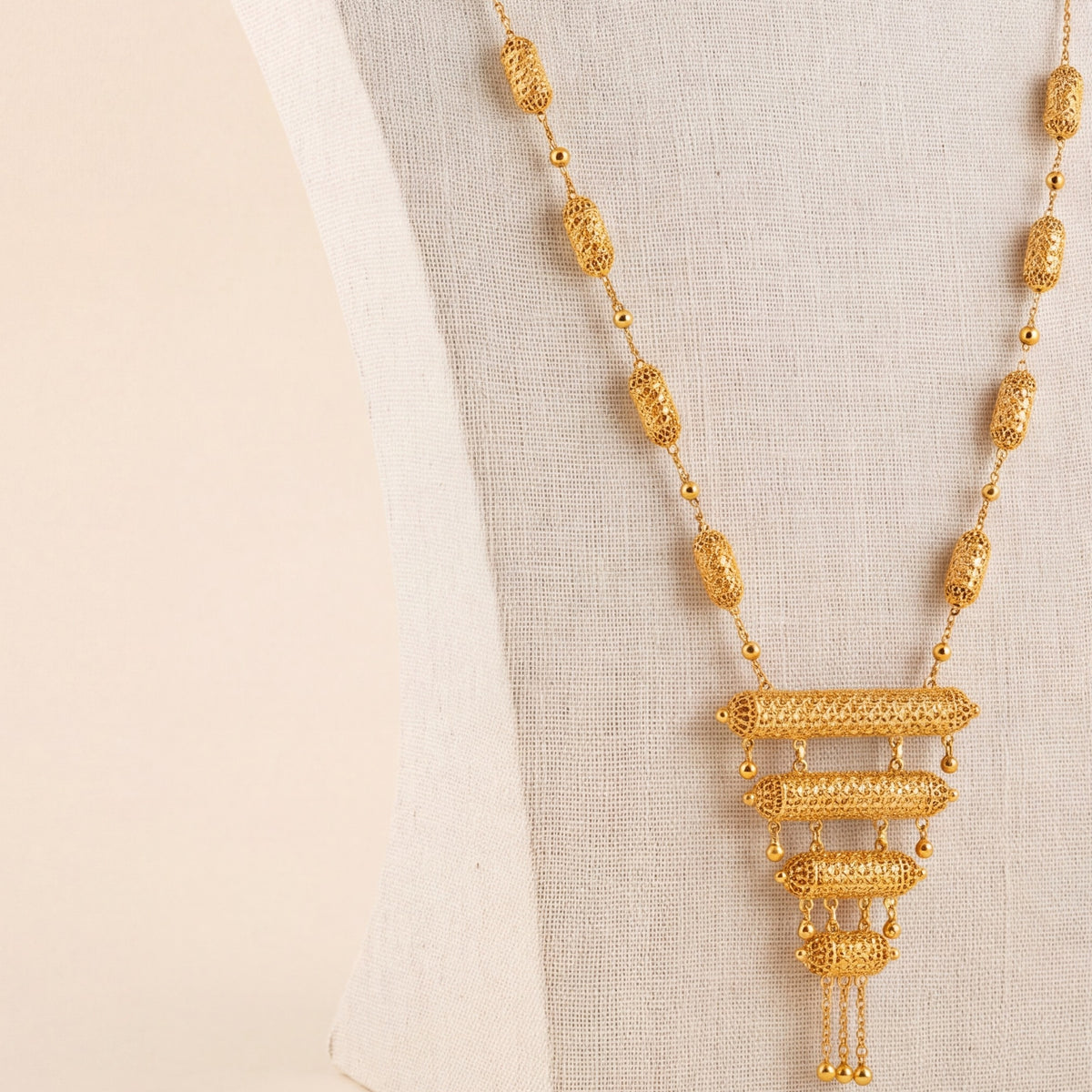 4 Step Mala Necklace 5 design detail