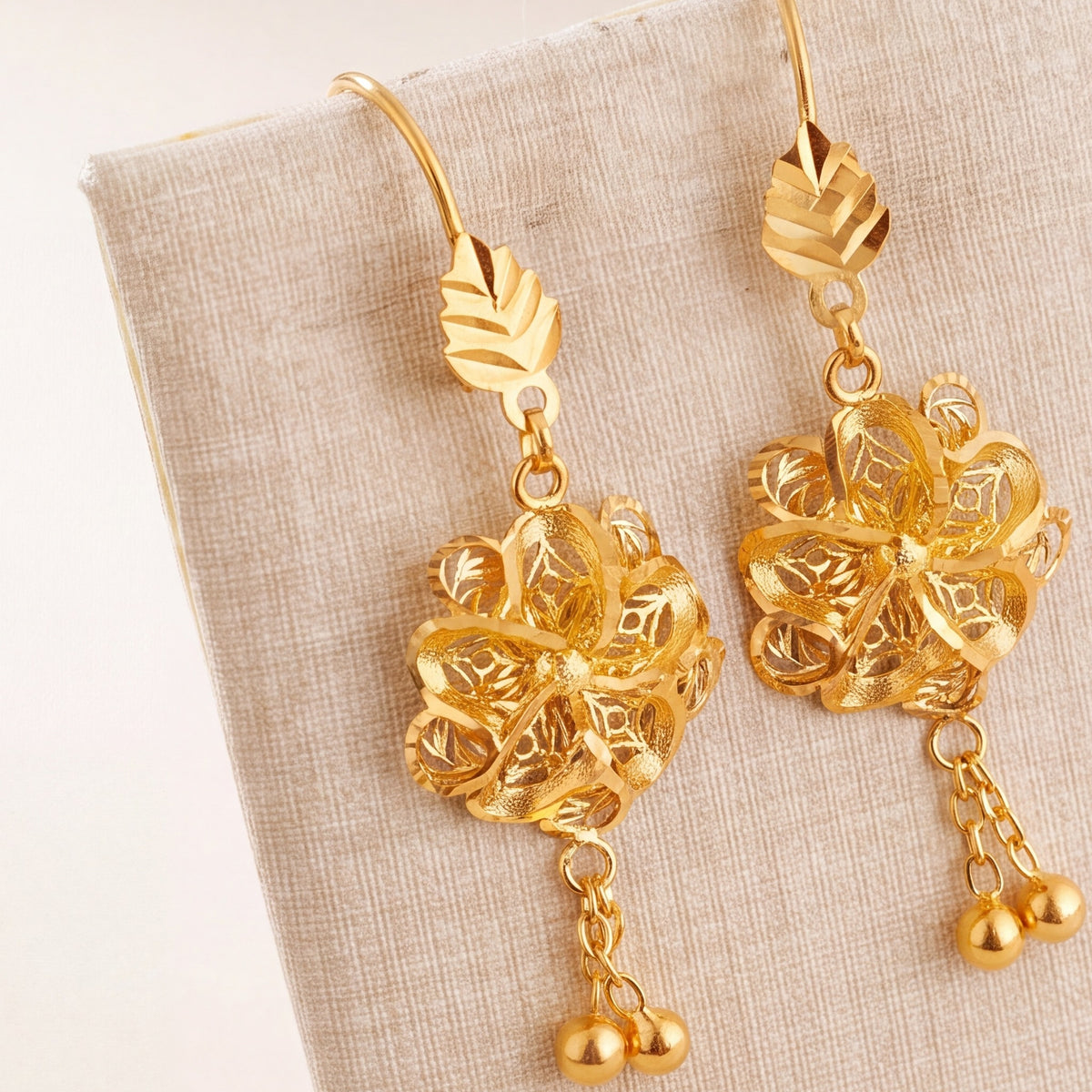 Casting Earrings (D73) design detail