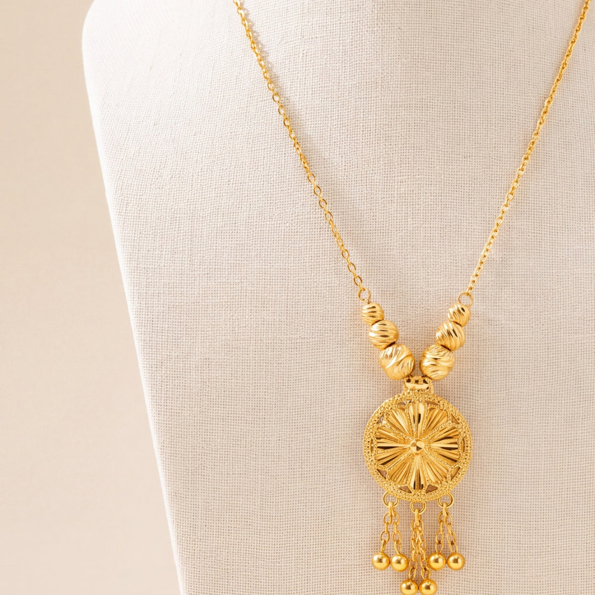 Diamond Cut Circle Mala Necklace 1 design detail