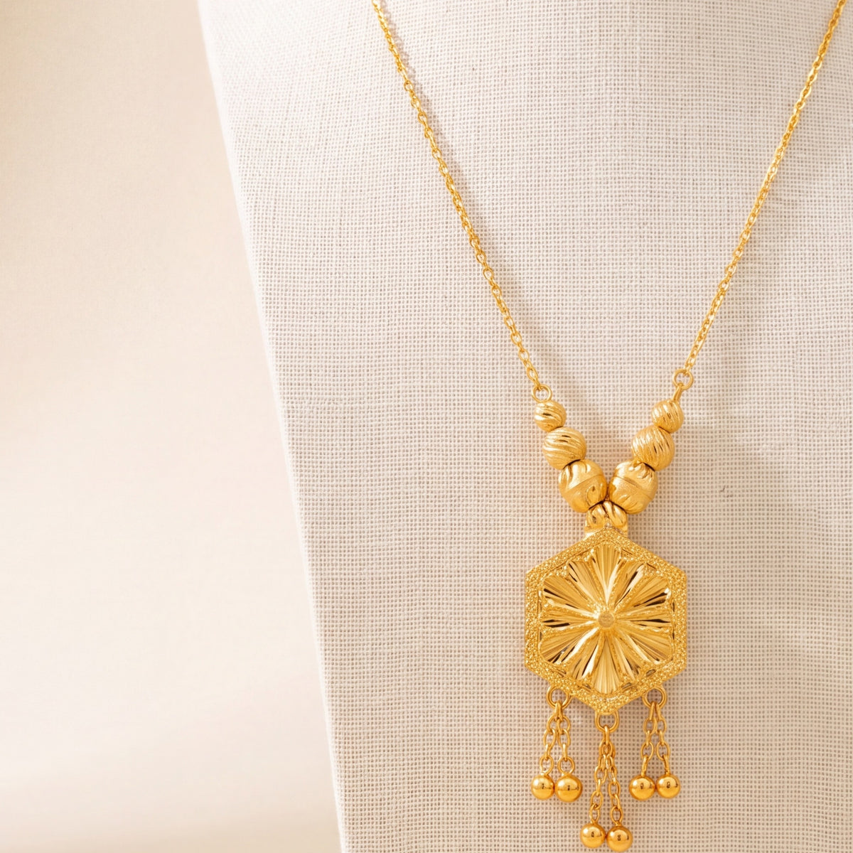 Diamond Cut Hexa Mala Necklace 1 design detail
