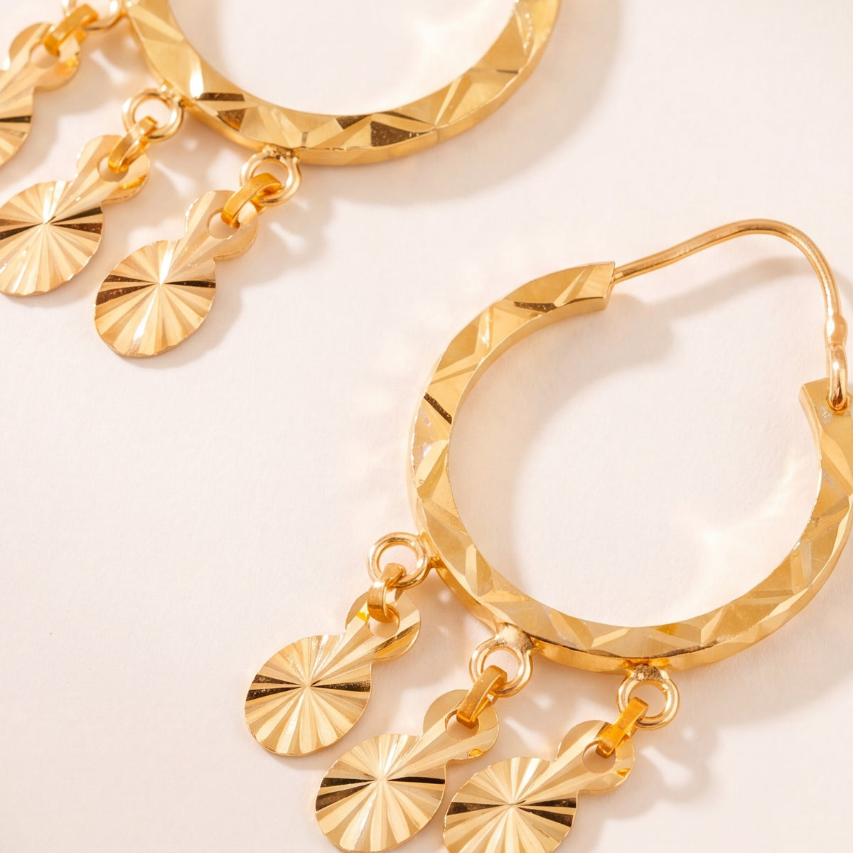 Hoop Earrings D14 - (V1) design detail