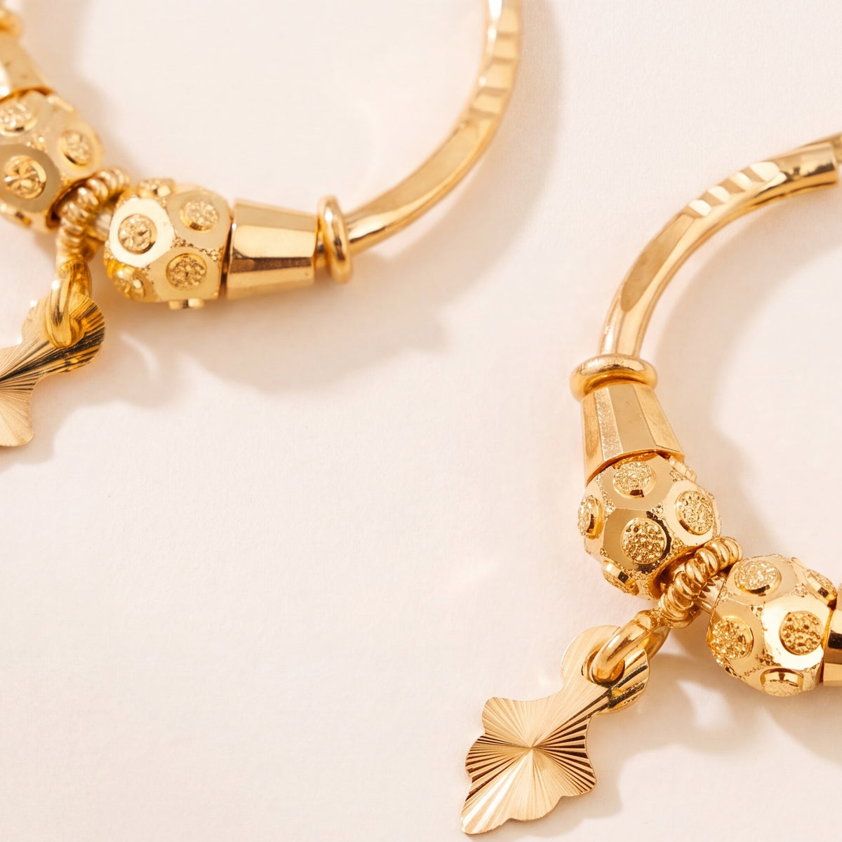 Hoop Earrings D28- (V1) design detail