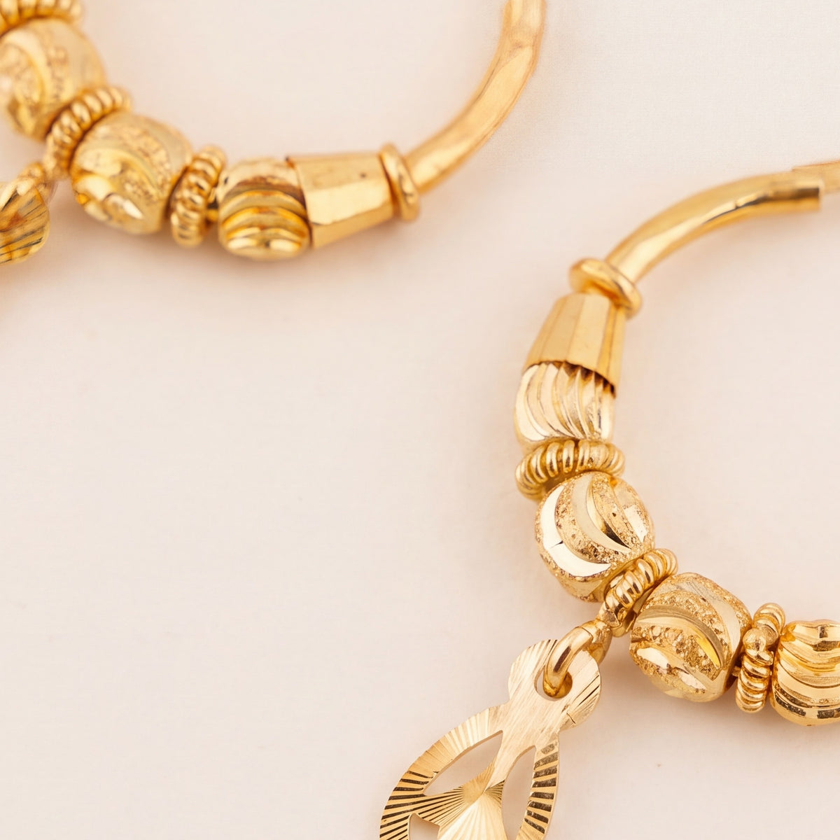 Hoop Earrings D36- (V1) design detail