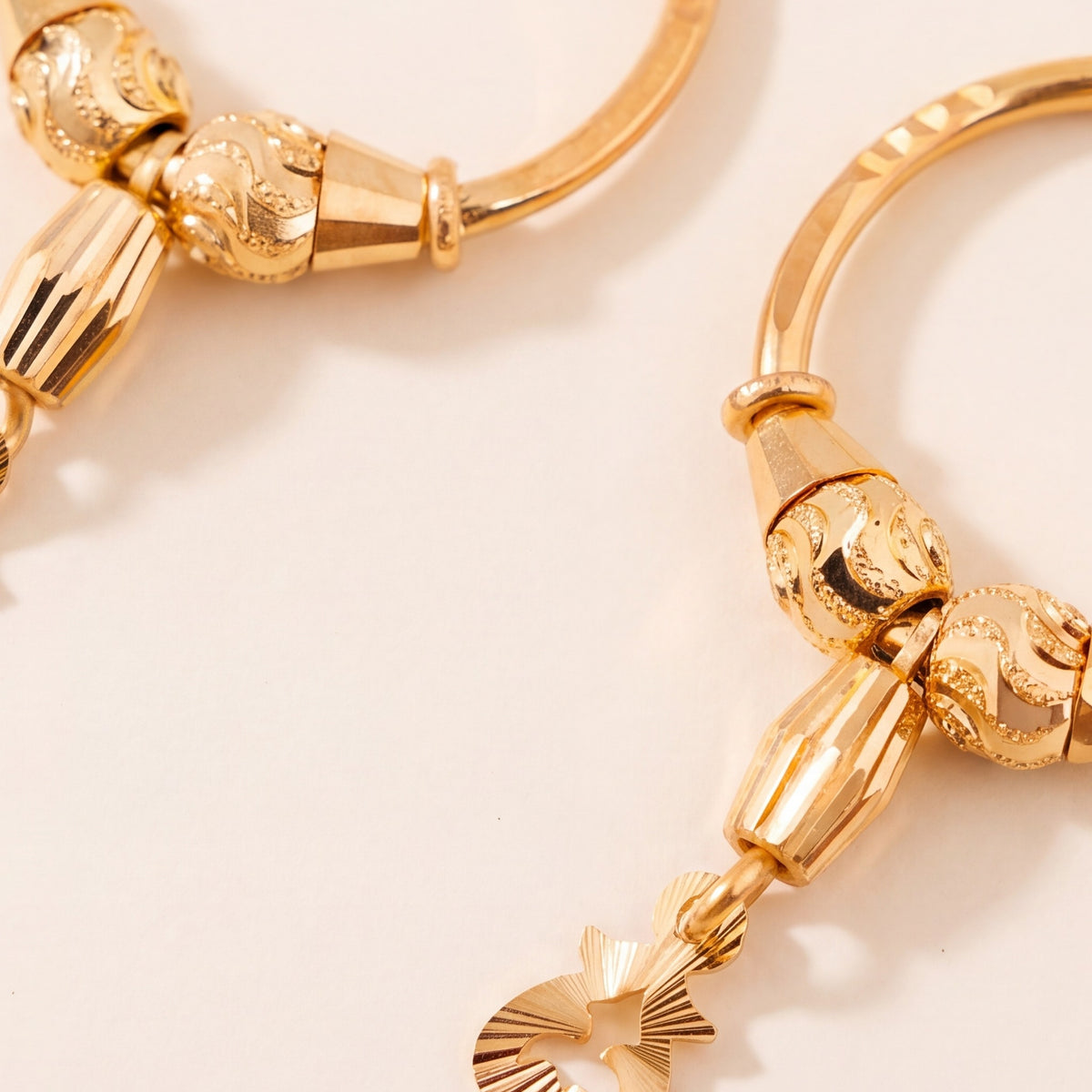Hoop Earrings D37- (V1) design detail