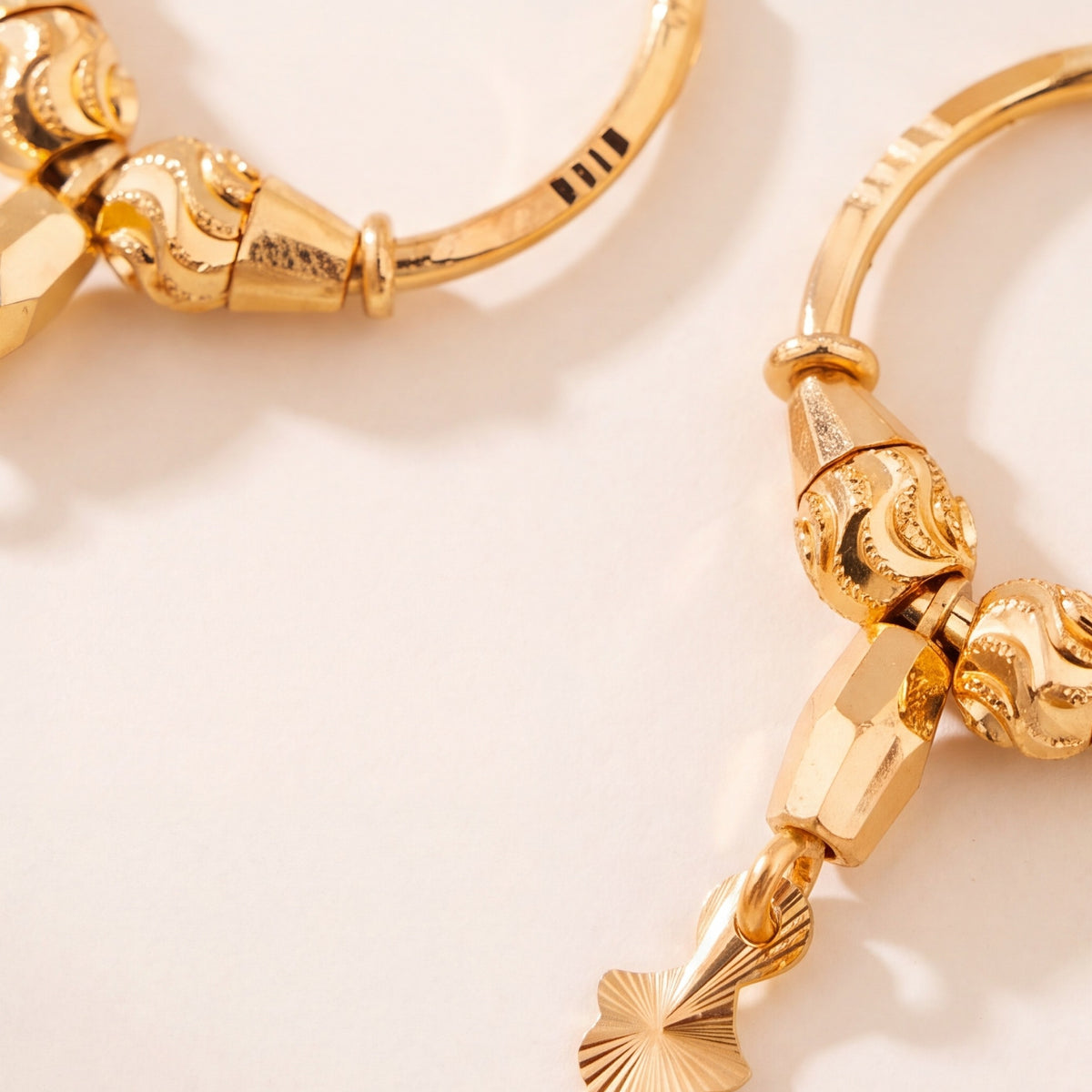 Hoop Earrings D38- (V1) design detail