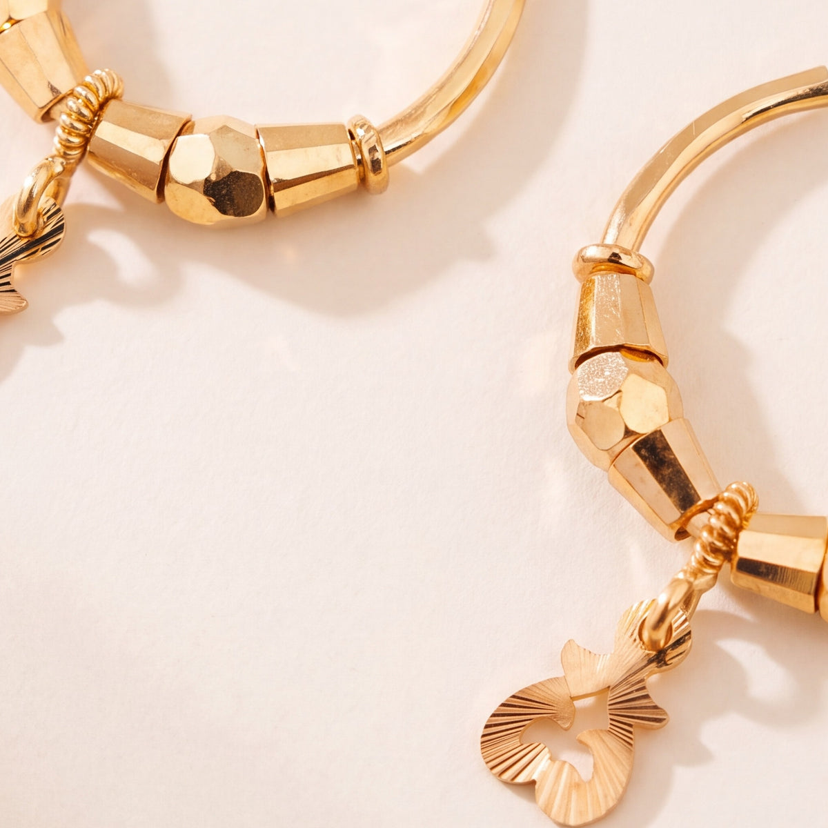 Hoop Earrings D39- (V1) design detail