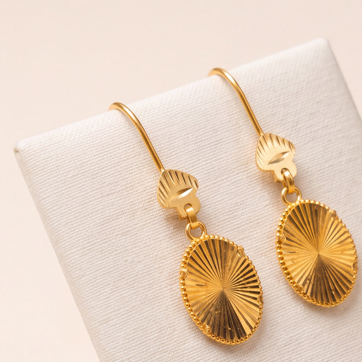 Oval Earrings (V1) – Without chains, design detail