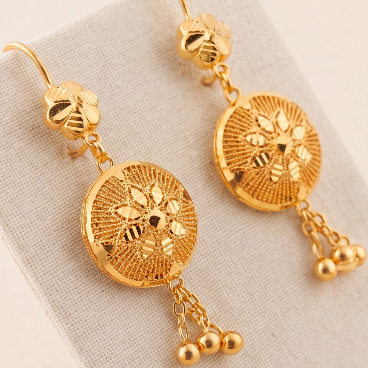 RP Earrings 10 design detail