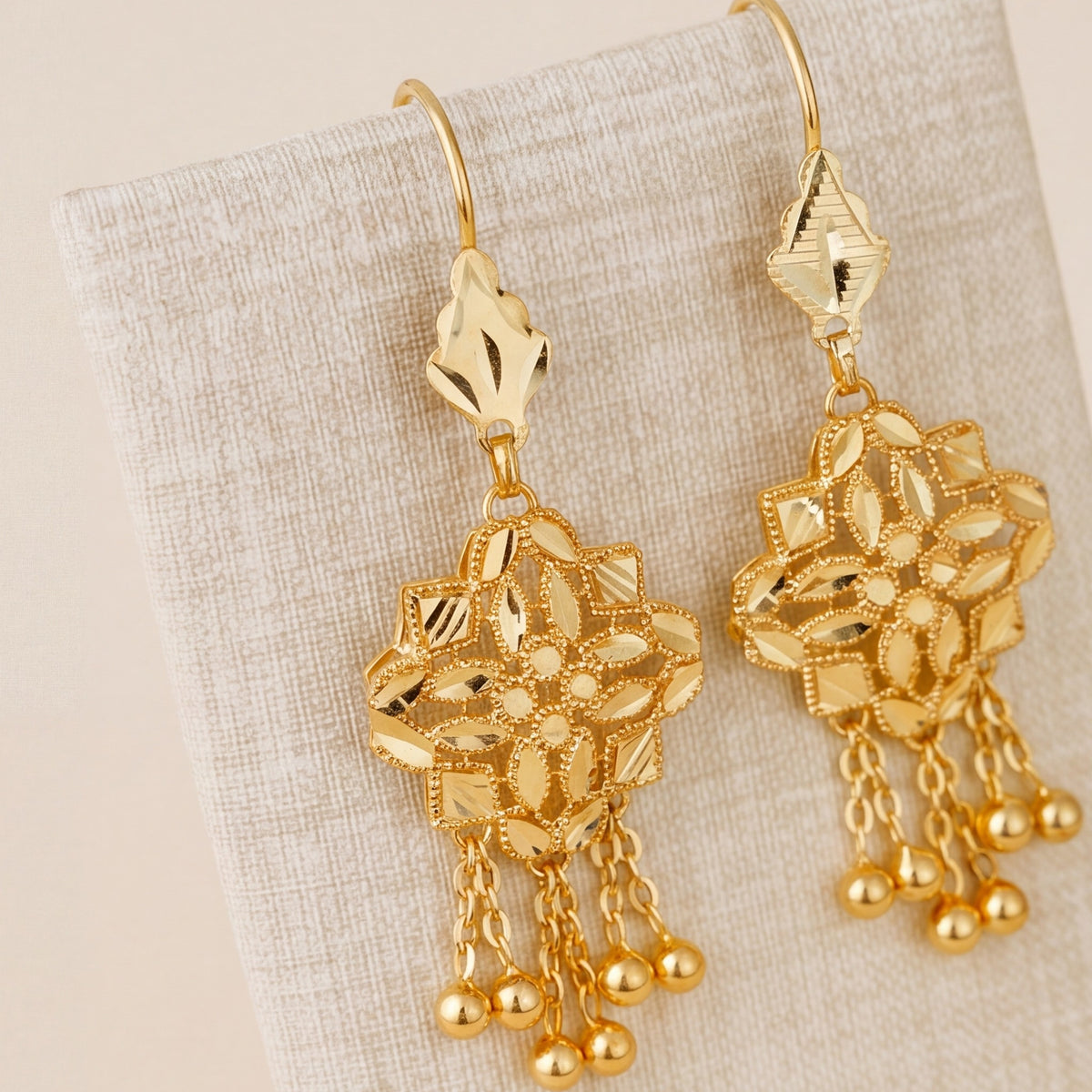 RP Earrings 6 design detail