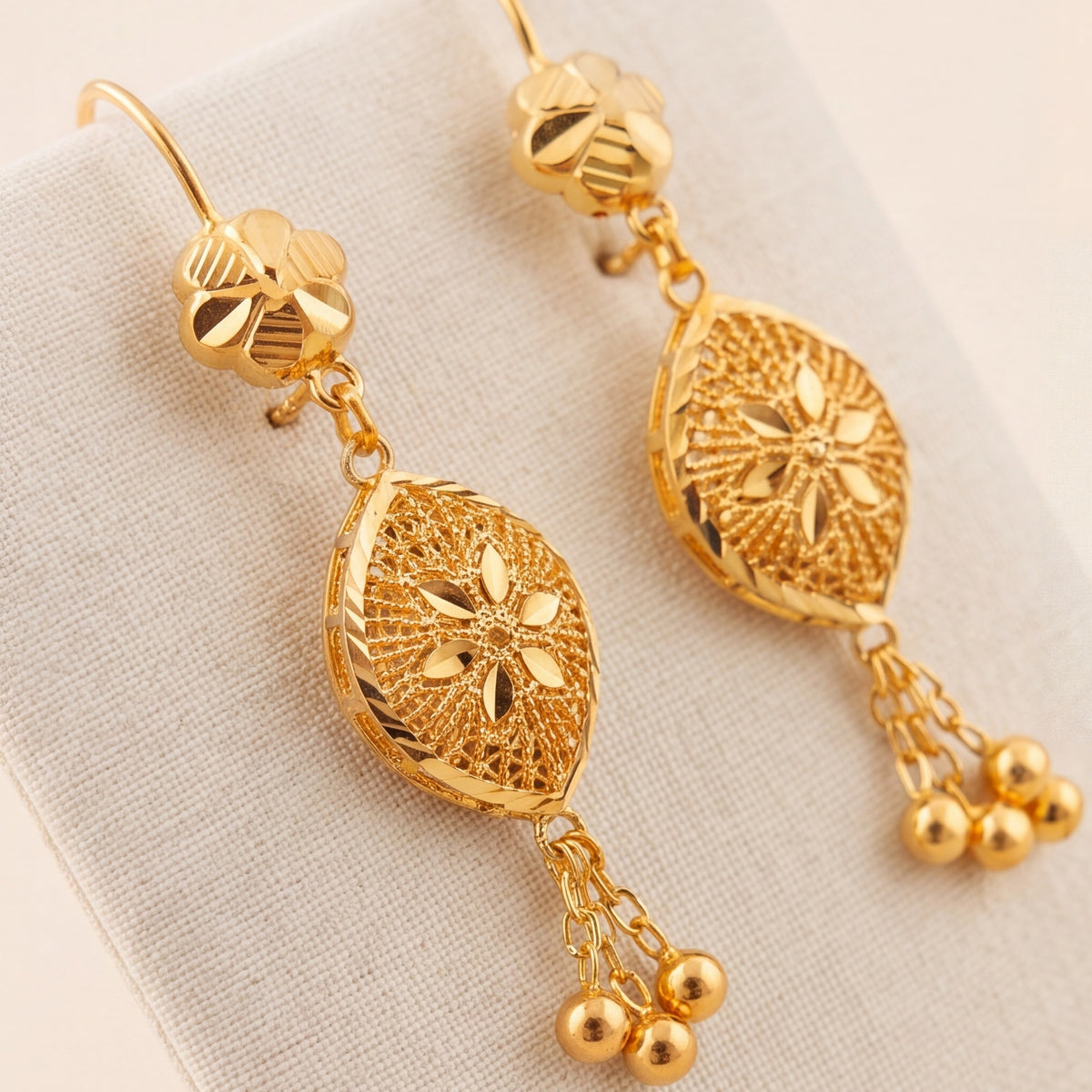 RP Earrings 9 design detail