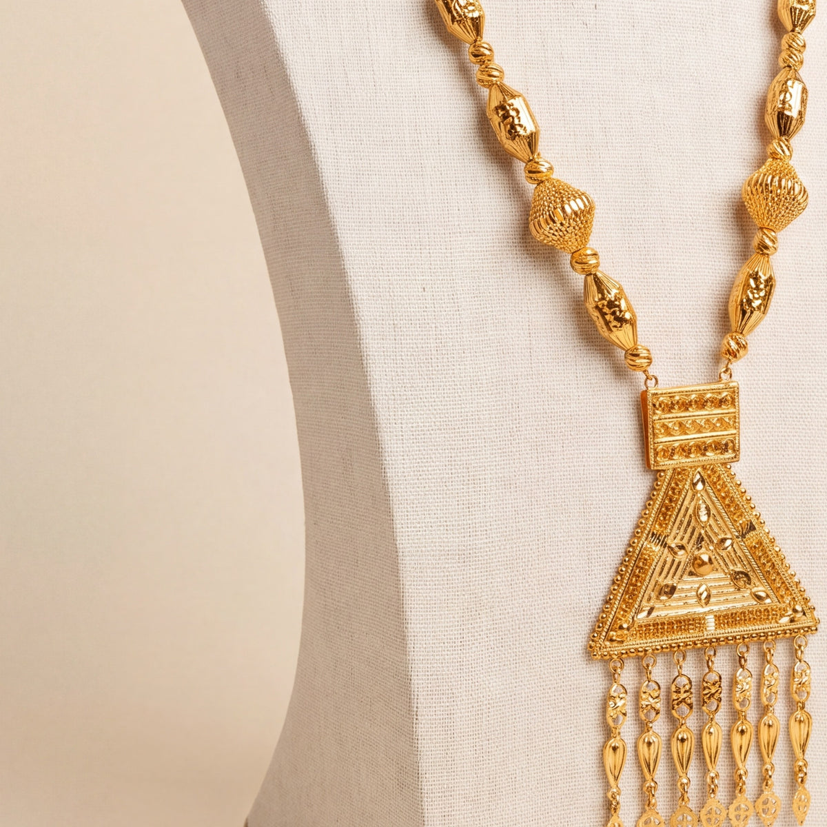 Traditional Mala Necklace 14 design detail