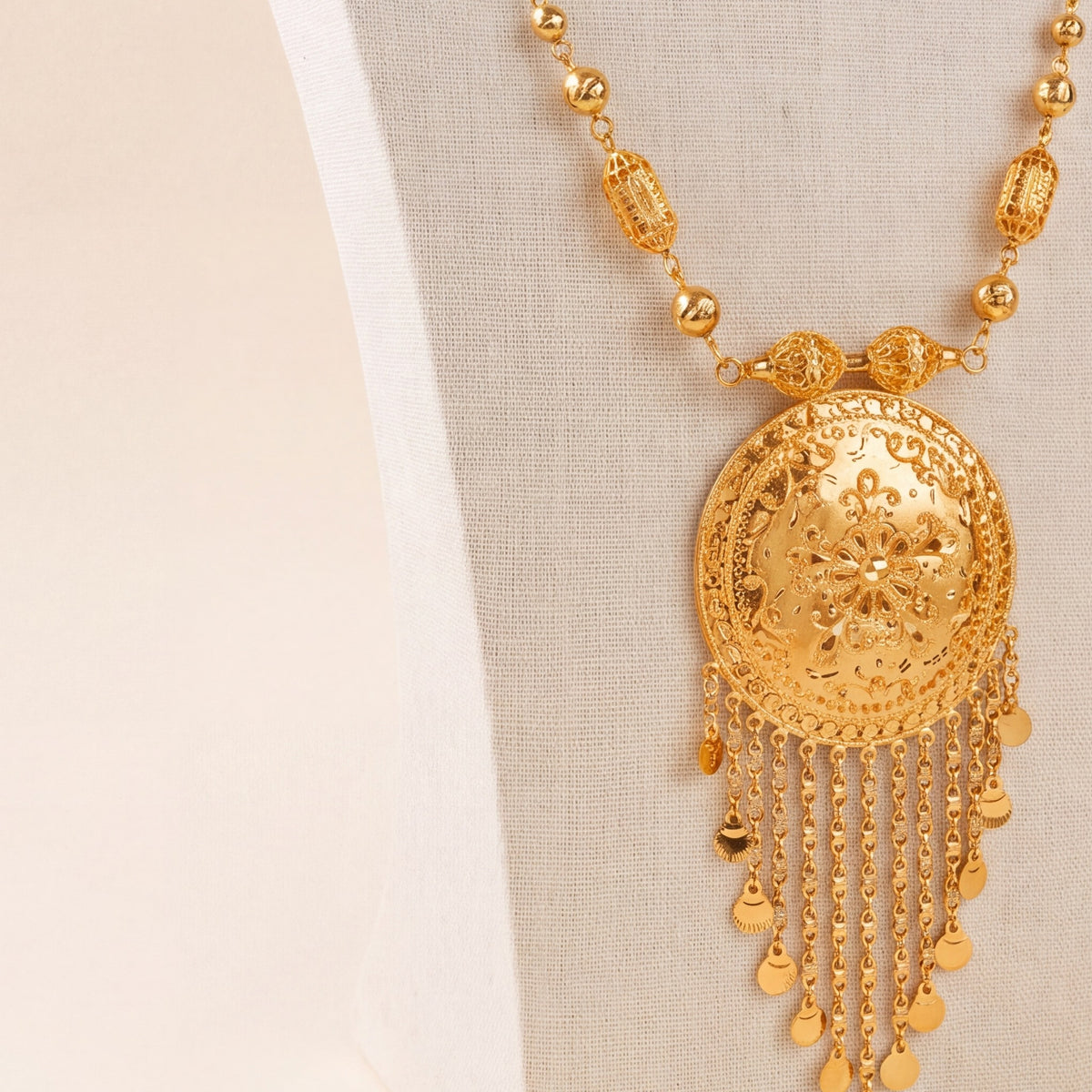 Traditional Mala Necklace 21 design detail