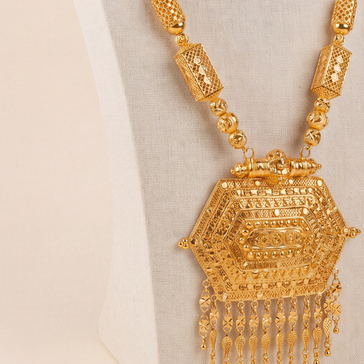 Traditional Mala Necklace 28 design detail