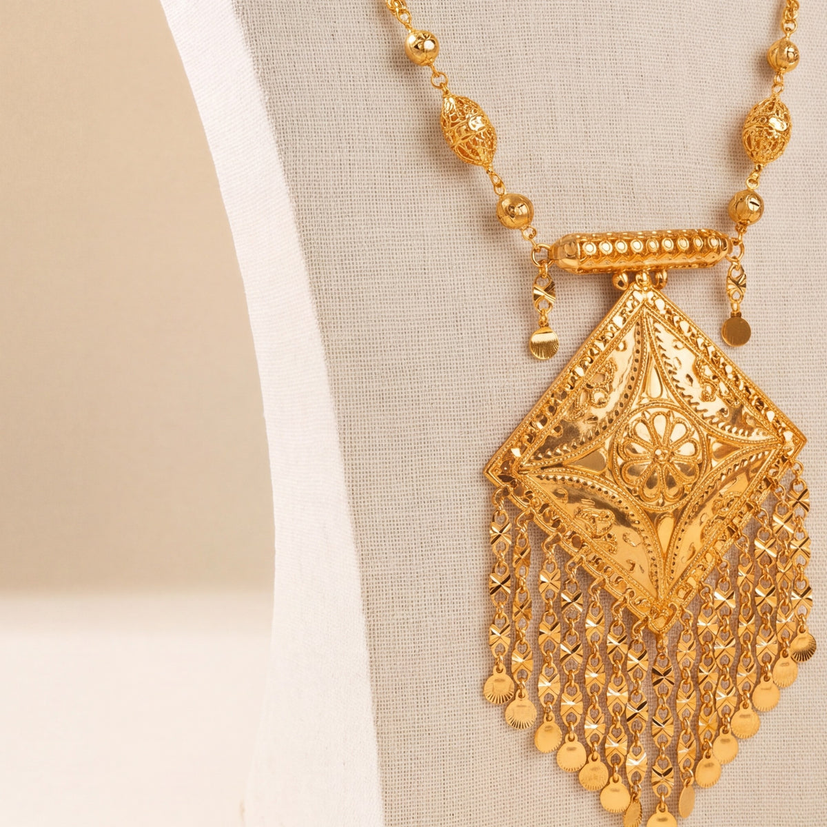 Traditional Mala Necklace 40 design detail