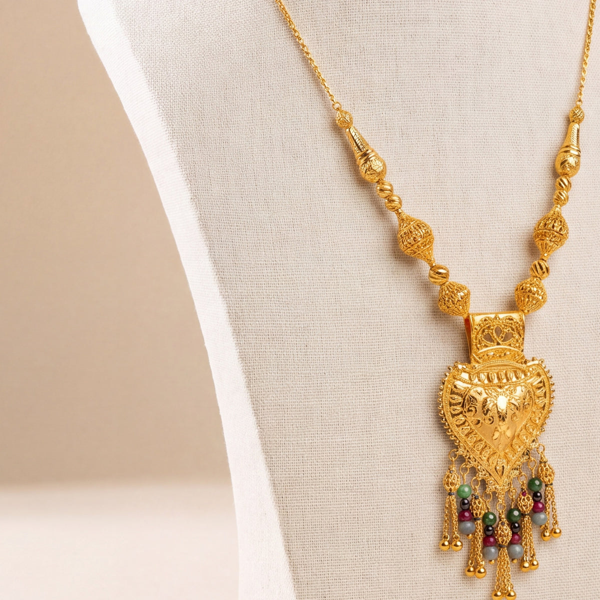 Traditional Mala Necklace with Stones 10 design detail