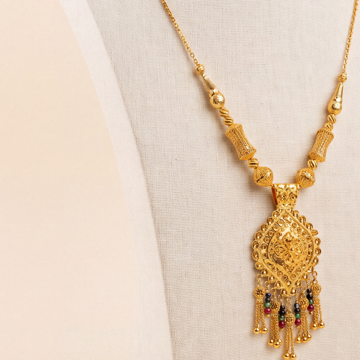 Traditional Mala Necklace with Stones 5 design detail