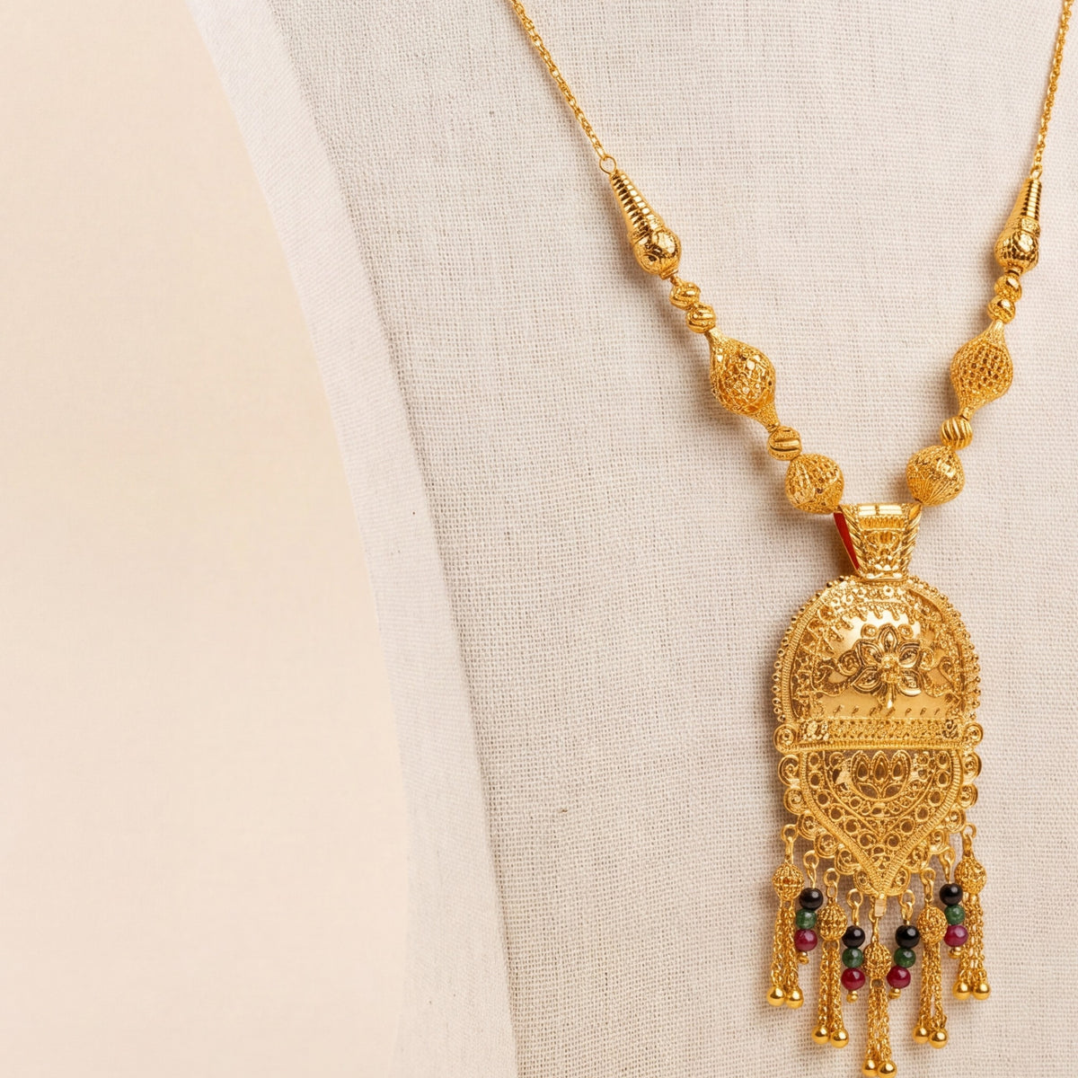 Traditional Mala Necklace with Stones 6 design detail