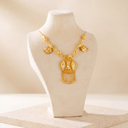 Traditional Necklace 75 on travertine