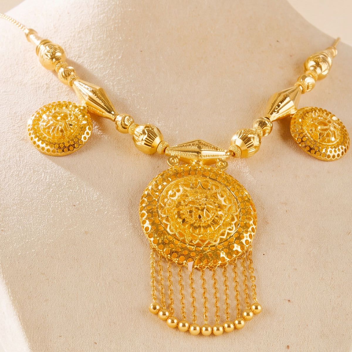Traditional Necklace 77 design detail