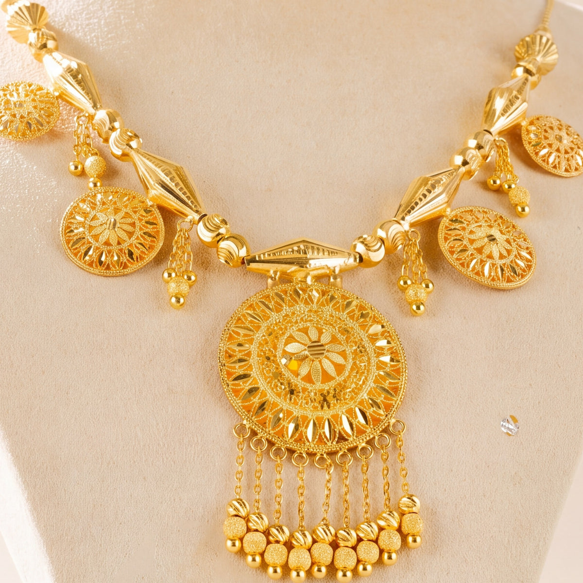 Traditional Necklace 82 design detail