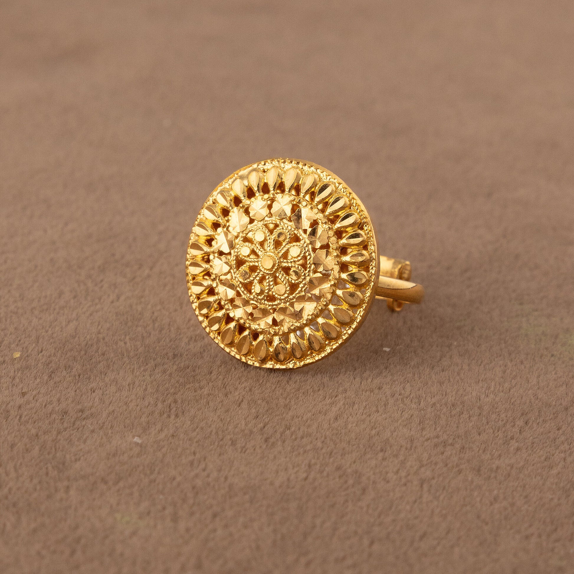 Traditional Ring (D174) - 925 Silver & 24K Gold Plated - Falaq Jewellery Oman