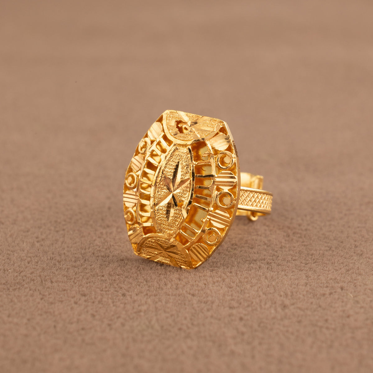Traditional Ring (D186) - 925 Silver & 24K Gold Plated - Falaq Jewellery Oman