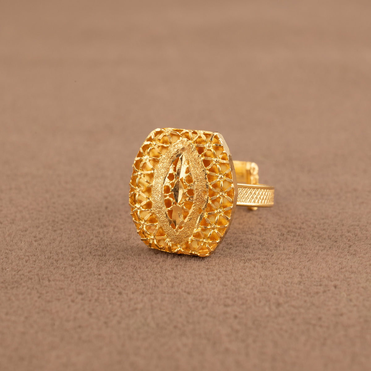 Traditional Ring (D192) - 925 Silver & 24K Gold Plated - Falaq Jewellery Oman