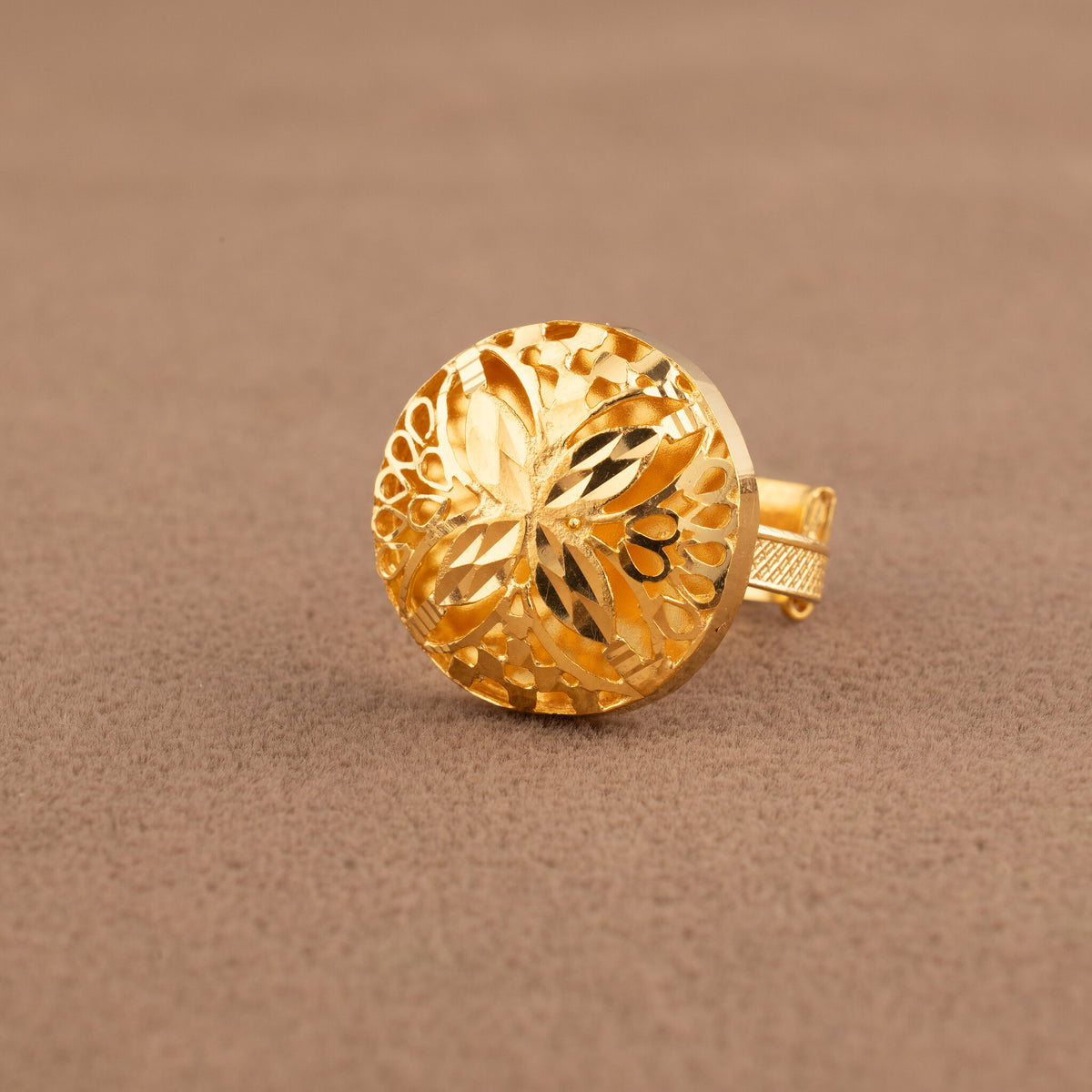Traditional Ring (D196) - 925 Silver & 24K Gold Plated - Falaq Jewellery Oman