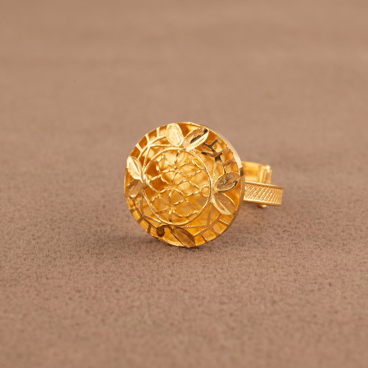 Traditional Ring (D197) - 925 Silver & 24K Gold Plated - Falaq Jewellery Oman