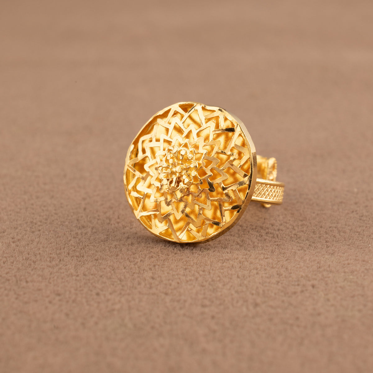 Traditional Ring (D198) - 925 Silver & 24K Gold Plated - Falaq Jewellery Oman