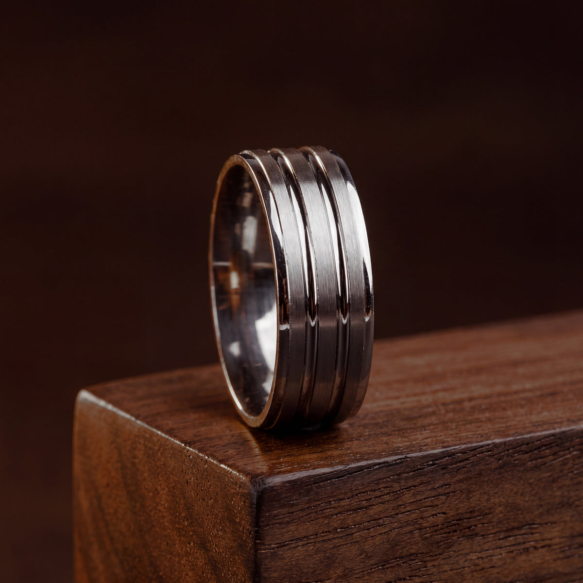 Gent's Dabla (D4) on oud wood