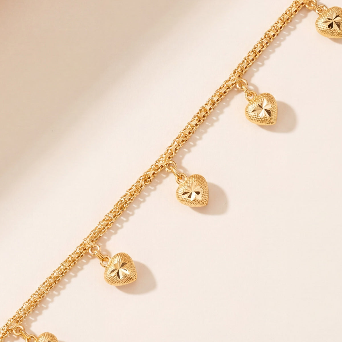 Heart Charm Bracelet (D1) design detail