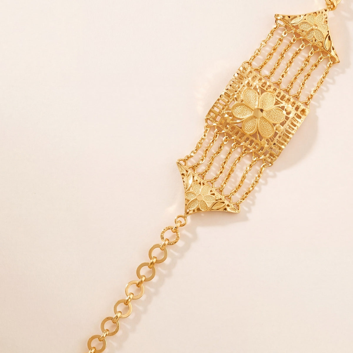 Kid's Murabba & Chain Bracelet design detail