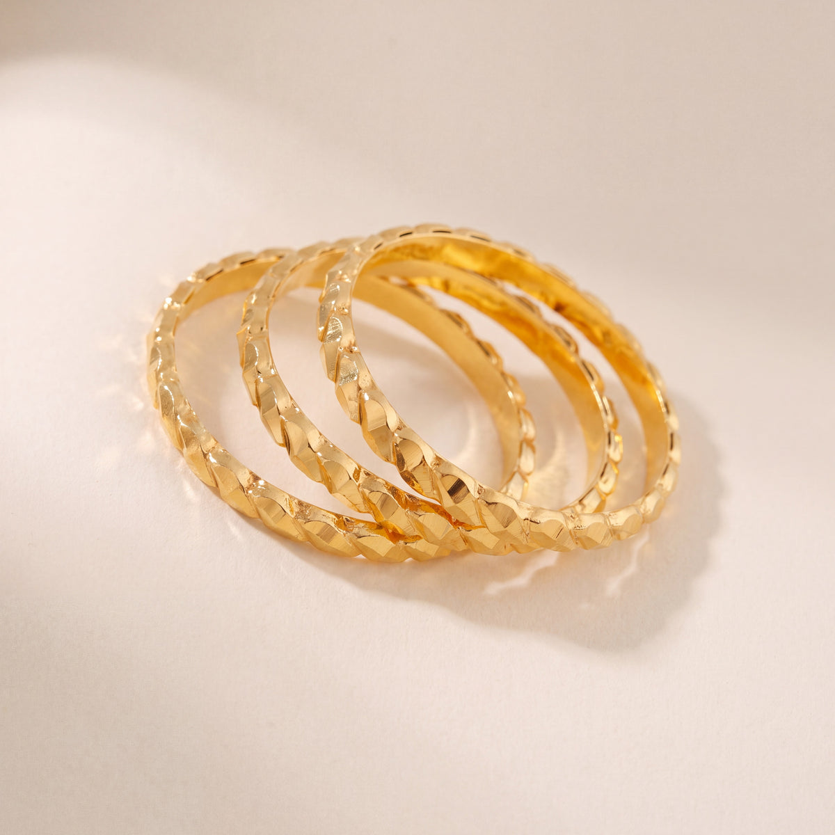 Kid's Bangles (D19-N) in 925 silver with 24K gold plating, studio photo