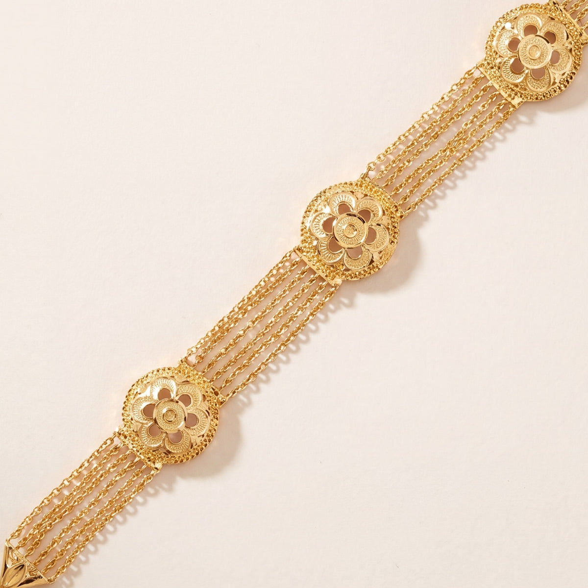Linked Floral Bracelet (D1) design detail