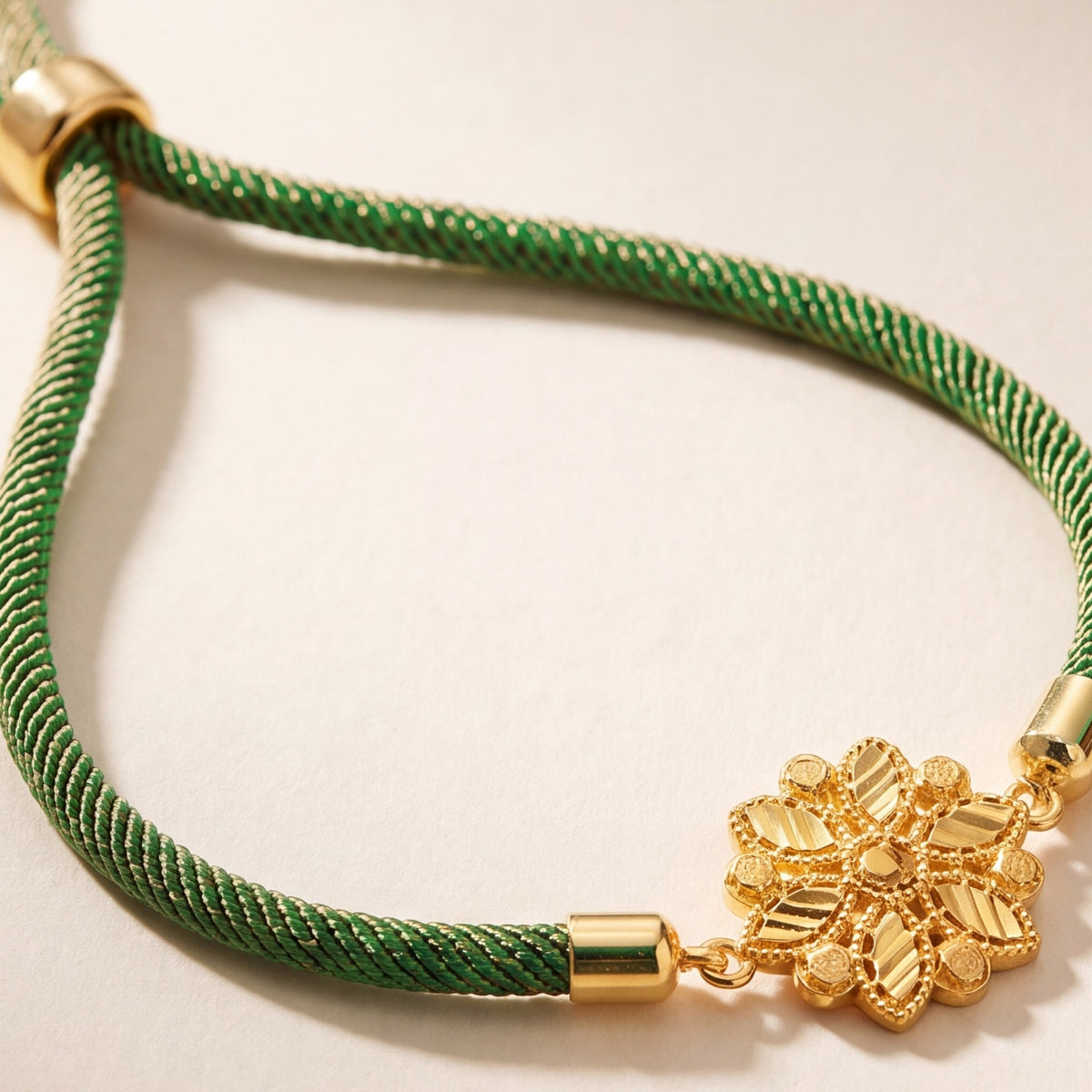 Ornate Star Thread Bracelet design detail