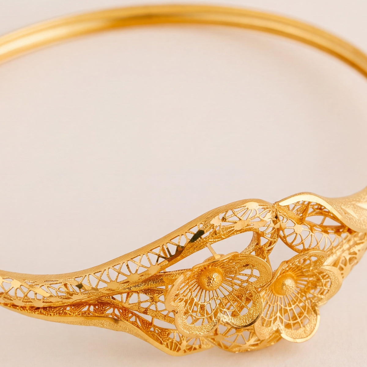 RP Cuff Bracelet (D16) design detail