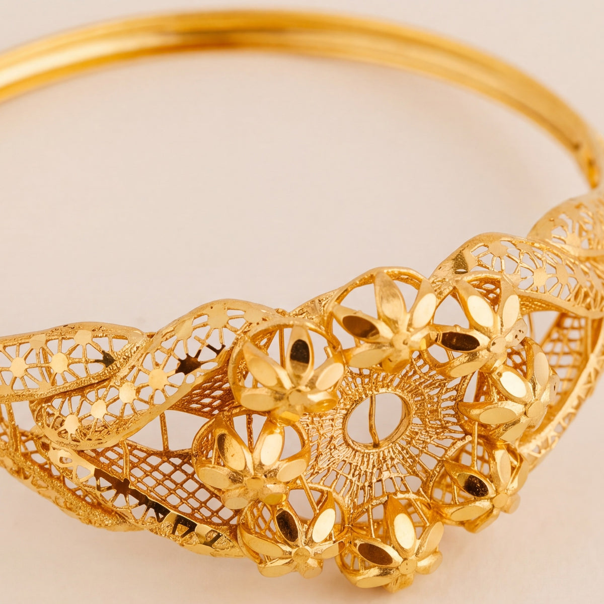 RP Cuff Bracelet (D25) design detail
