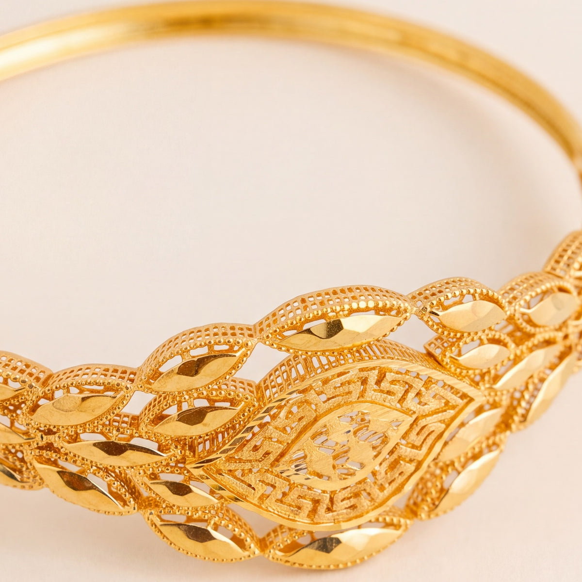 RP Cuff Bracelet (D26) design detail
