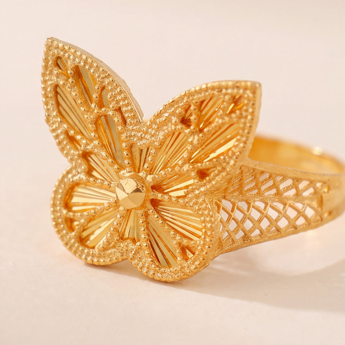 RP Diamond Cut Butterfly Ring (D1) design detail