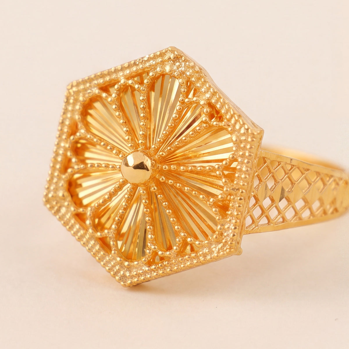 RP Diamond Cut Hexa Ring (D1) design detail