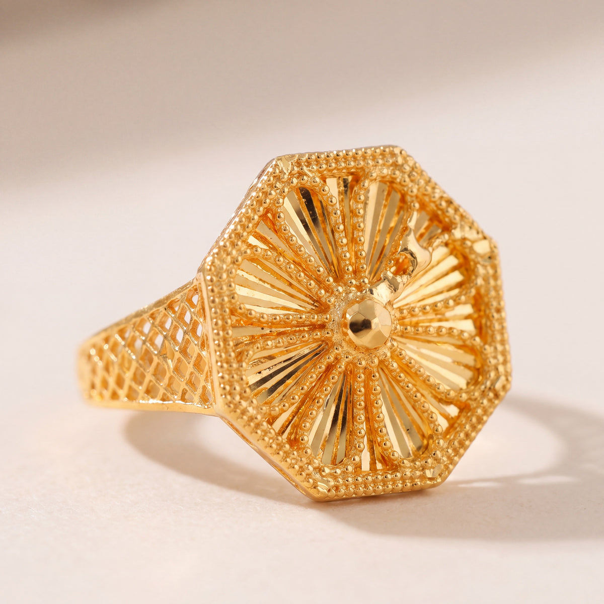 RP Diamond Cut Hexa Ring (D2) design detail