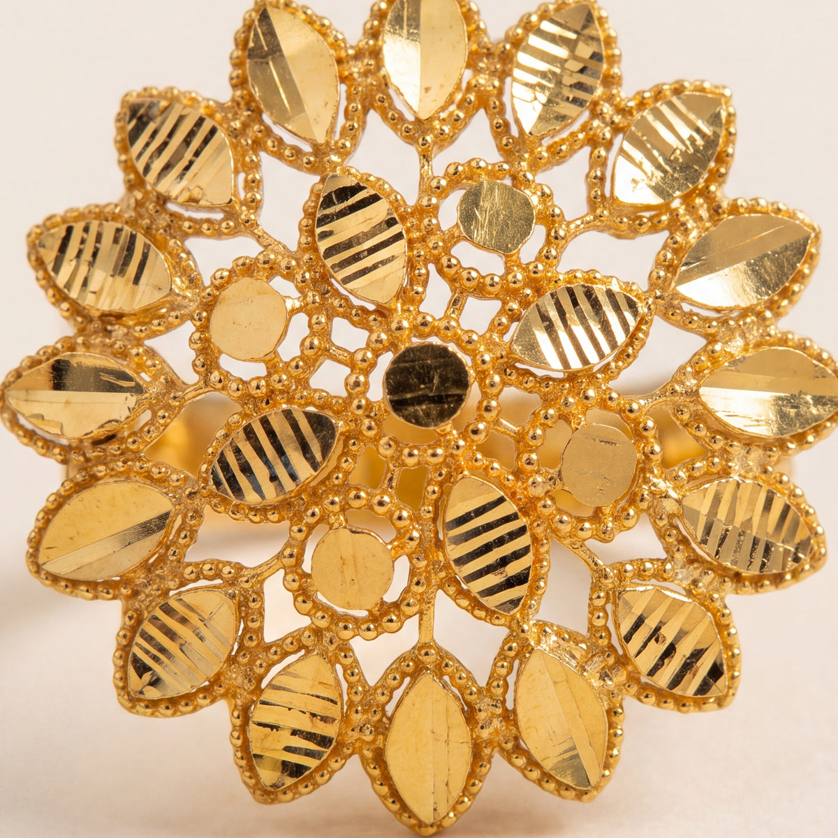 RP Flower Ring (D5) design detail
