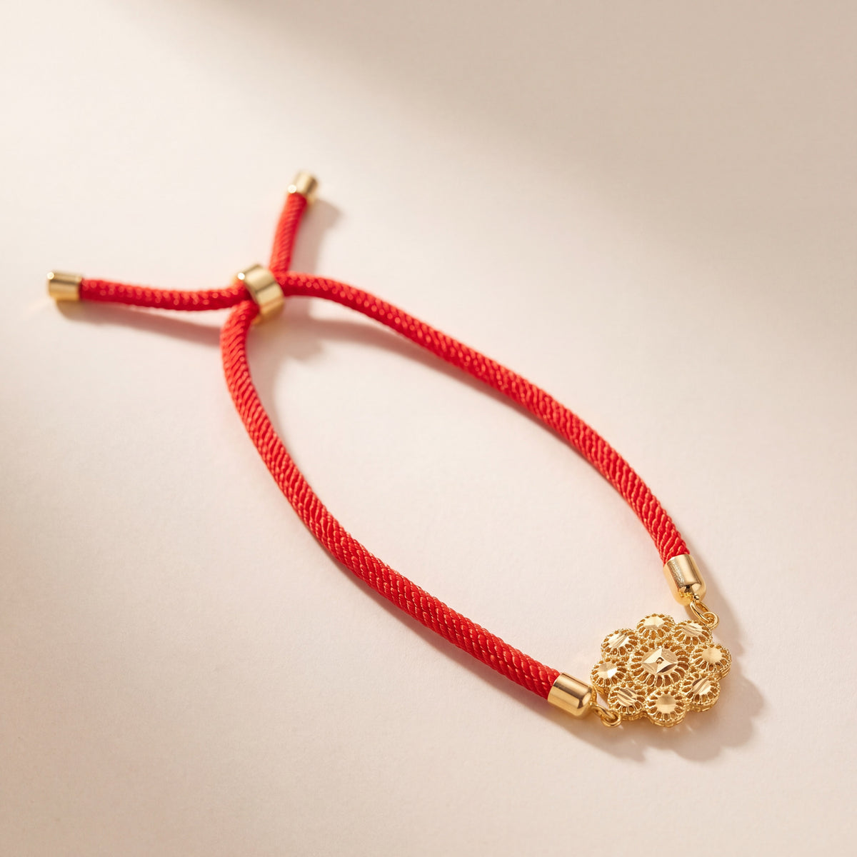 Scalloped Daisy Thread Bracelet, 925 silver 24K gold plated